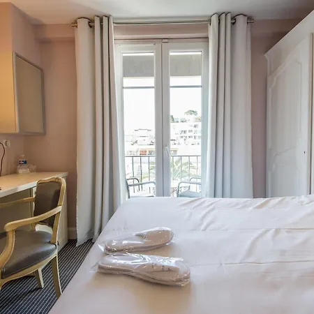De Provence 3*