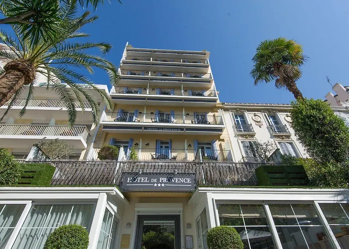 Szálloda De Provence 3*
