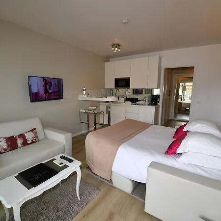 Hotel De Provence 3*