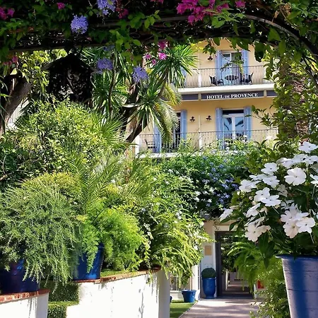 Hotel De Provence 3*