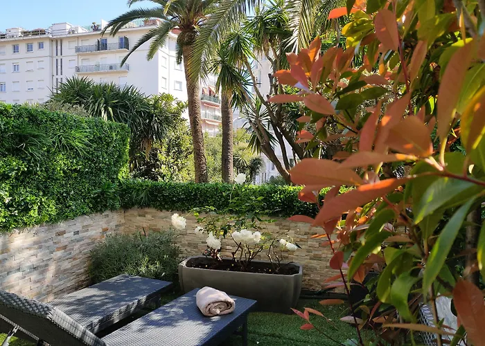 Otel De Provence 3*