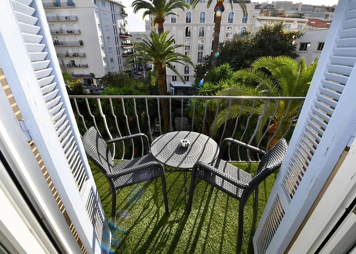 Otel De Provence 3*