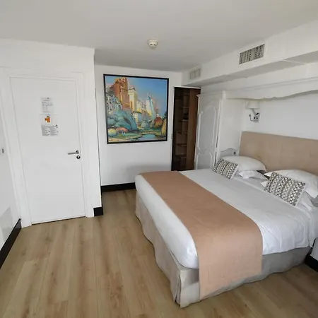 De Provence Отель 3*